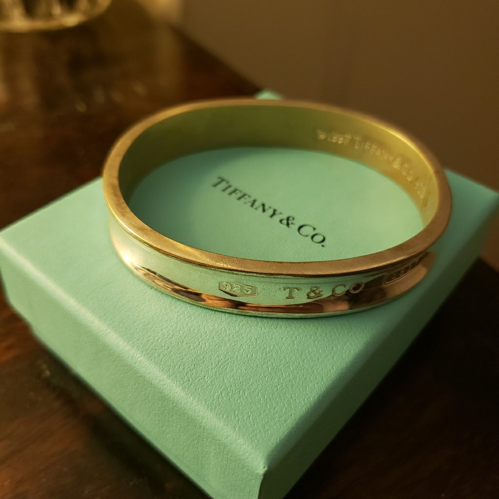 Tiffany and co hinged bangle